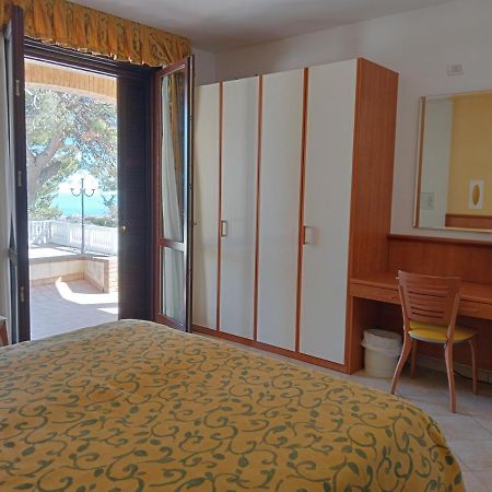 Hotel Bel Sit Senigallia Kültér fotó