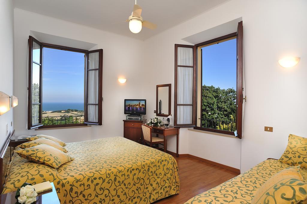 Hotel Bel Sit Senigallia Szoba fotó