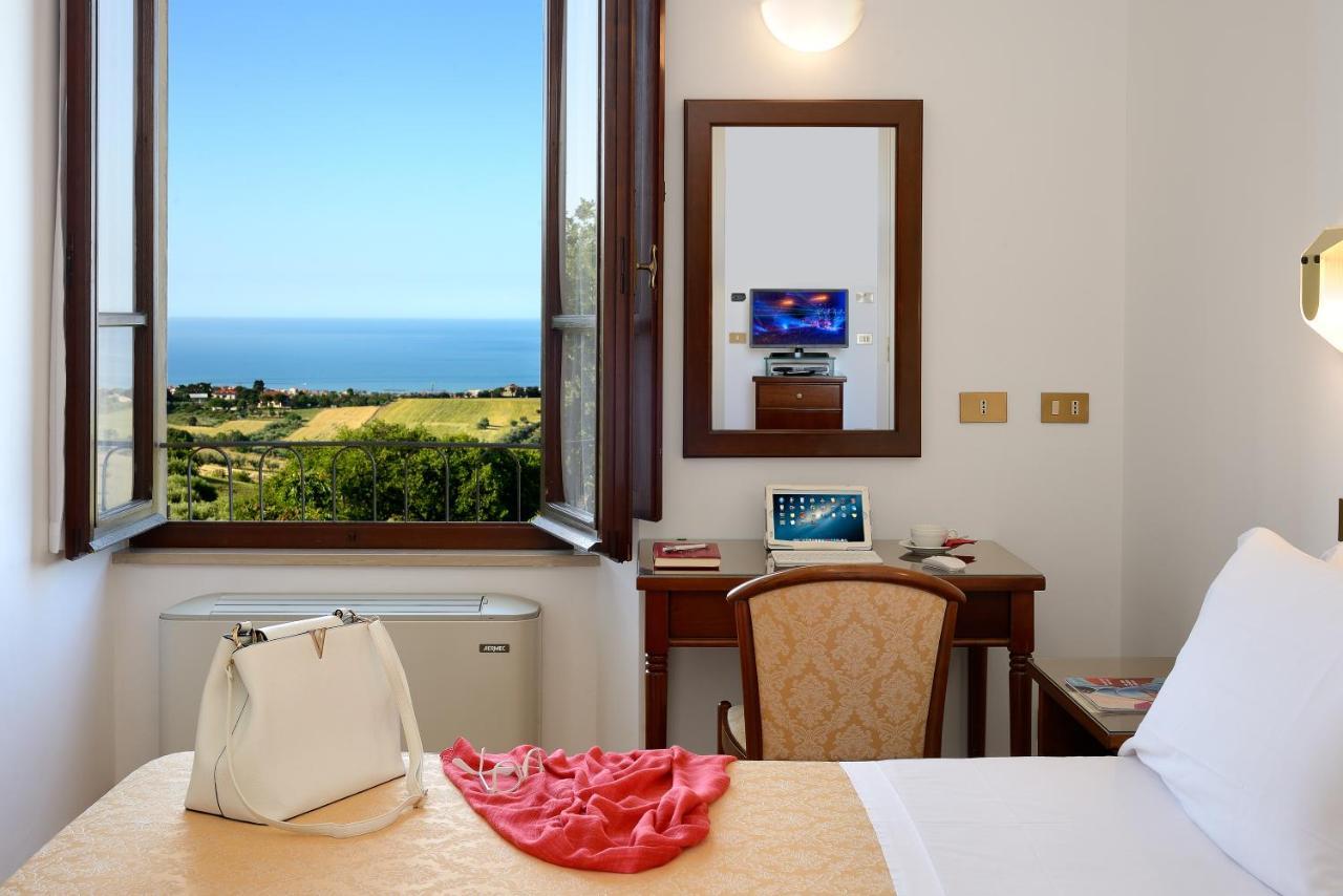 Hotel Bel Sit Senigallia Kültér fotó