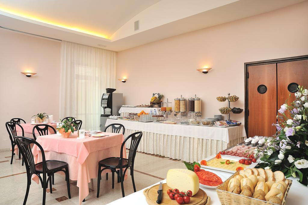 Hotel Bel Sit Senigallia Kültér fotó