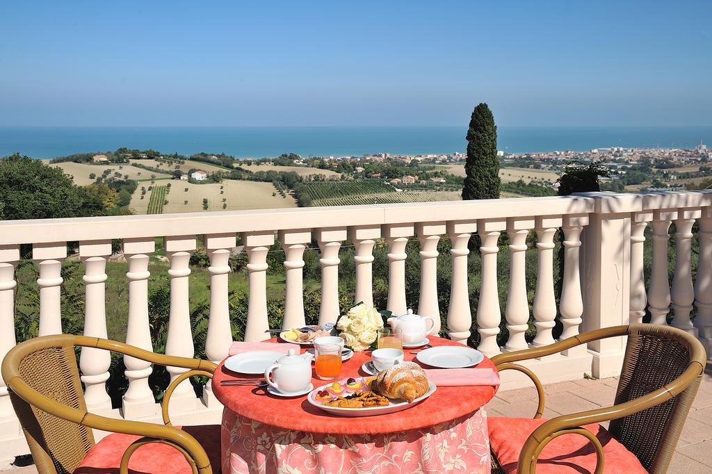 Hotel Bel Sit Senigallia Kültér fotó